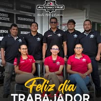 Equipo profesional de Zona Automotriz Santa Cruz